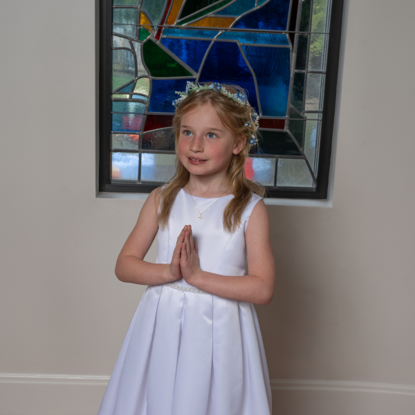 girl25A7691D1-3B3C-7A05-FE3E-F8F40AE308A5.png